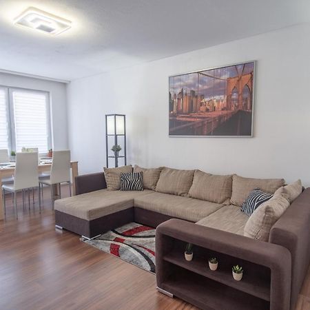 Schoene 2 Zimmerwohnung Mit Uhd-Tv, Grossem Balkon Und Haengematte Lampertheim Exterior photo